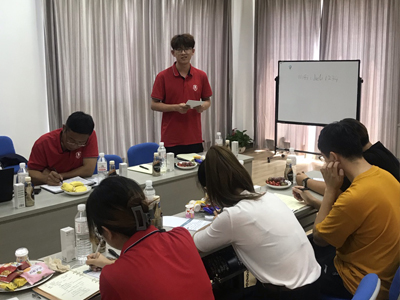 牛商爭(zhēng)霸賽青島雄獅隊(duì)走進(jìn)捷立機(jī)械，青島瑞普特積極參與