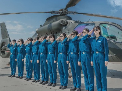 陸軍首批10名女飛行學(xué)院首次單飛，在板換生產(chǎn)行業(yè)有一席之地就要做專